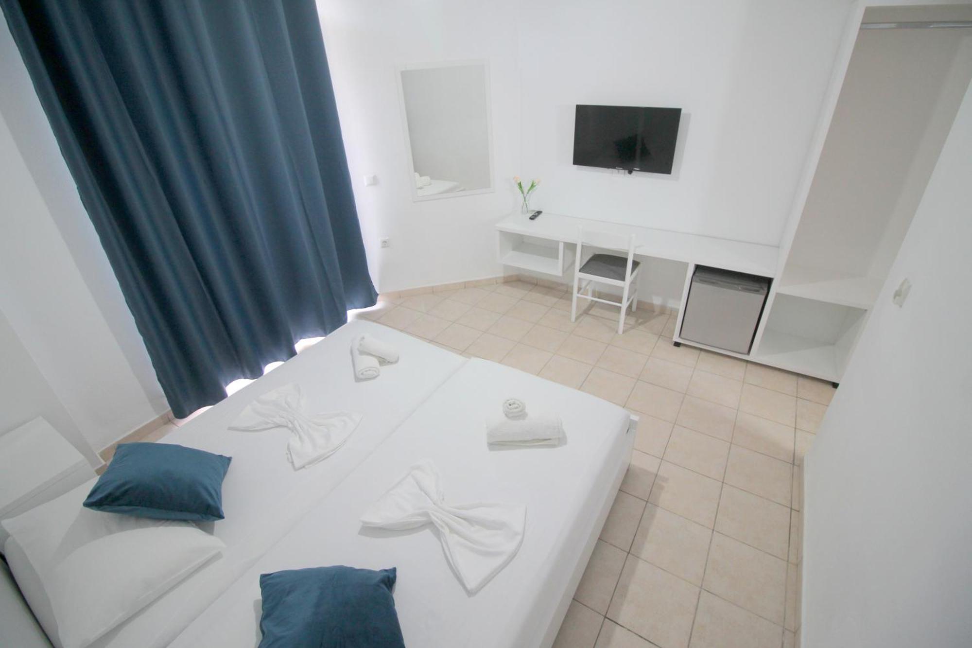 סרנדה Hotel Ceka מראה חיצוני תמונה